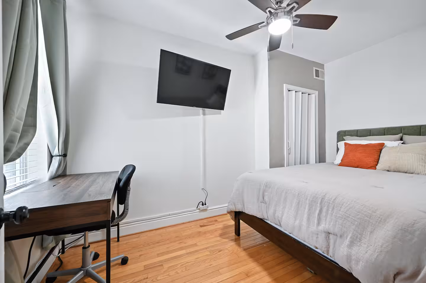 21b8f73c-bb09-47cd-be54-5a91d27ab7a2